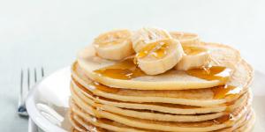 Russian pancakes with banana or American pancakes?